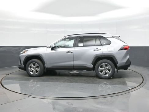 New 2025 Toyota RAV4 XLE image 4