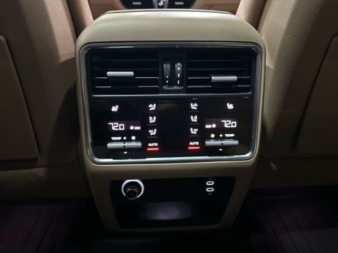 Used 2021 Porsche Cayenne Coupe AWD/4WD image 41