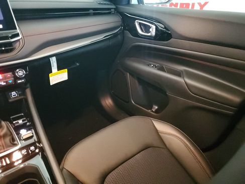 New 2026 Jeep Compass Trailhawk AWD/4WD image 22