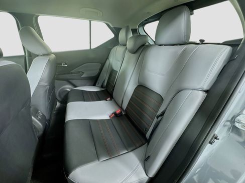 Used 2022 Nissan Kicks SR w/ Premium Package FWD image 24