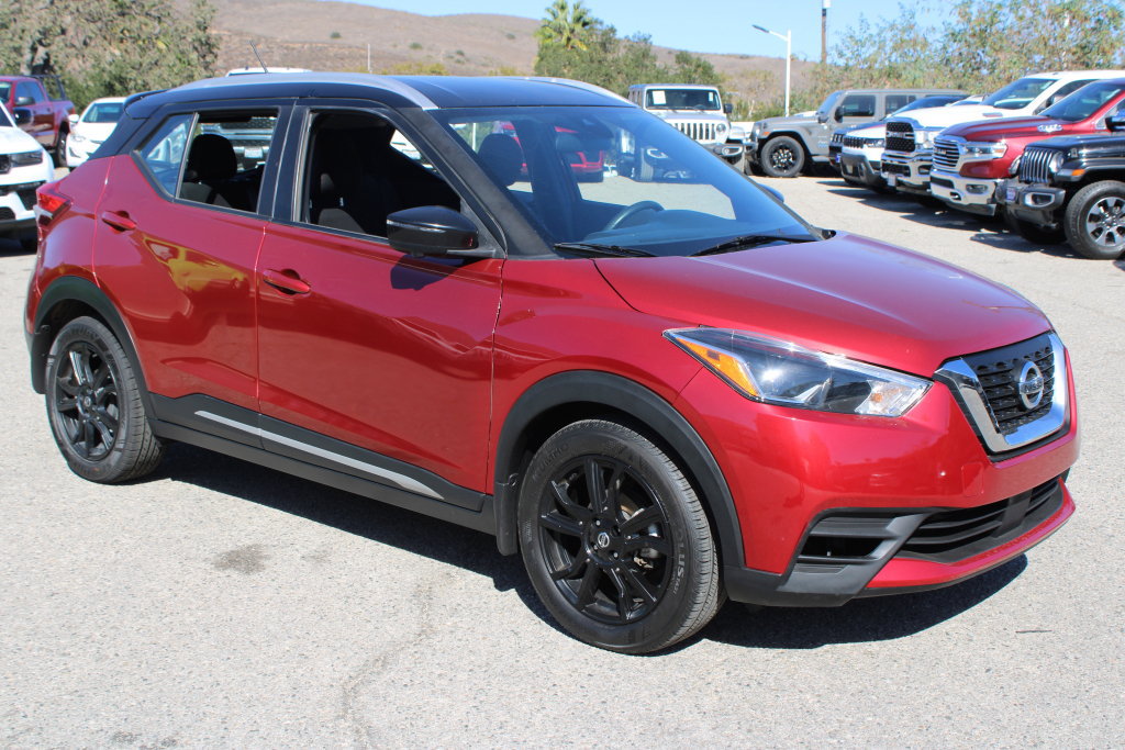 Used 2020 Nissan Kicks SR FWD image 3