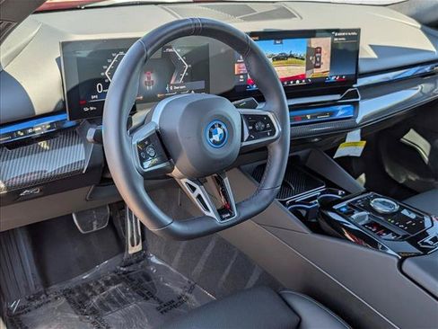 Certified 2026 BMW i5 eDrive40 w/ M Sport Package RWD image 10