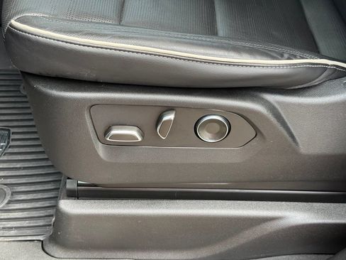 Used 2024 Cadillac Escalade Sport w/ LPO, ONYX Package AWD/4WD image 17