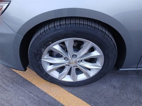 Used 2025 Chevrolet Malibu LT image 10