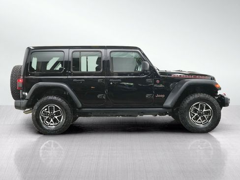 Used 2025 Jeep Wrangler Unlimited Rubicon w/ Convenience Group AWD/4WD image 6