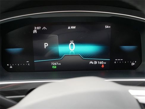 Certified 2024 Volkswagen Tiguan SE R-Line image 27