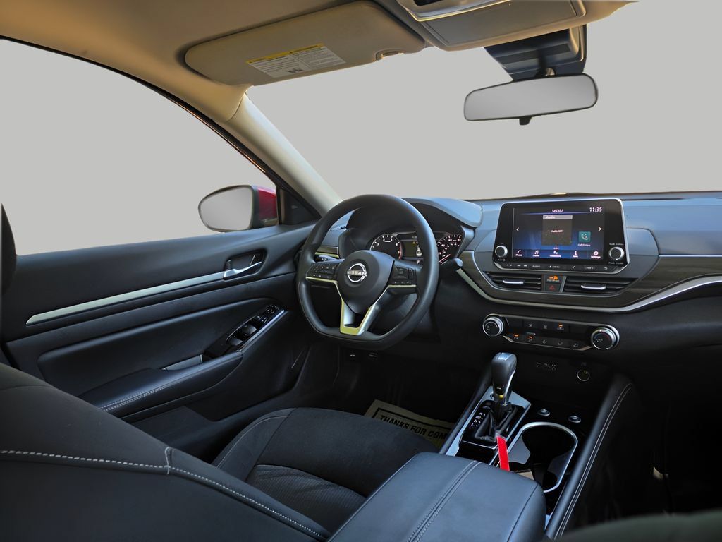 Used 2023 Nissan Altima 2.5 SV FWD image 9