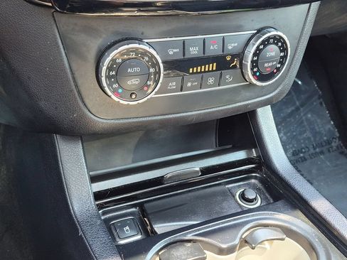Used 2019 Mercedes-Benz GLS 450 4MATIC image 24