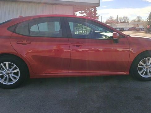 Used 2025 Toyota Camry LE image 12