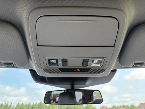 Used 2022 Ford Explorer XLT w/ Equipment Group 202A image 47