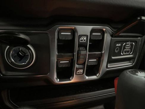 New 2025 Jeep Wrangler Sahara w/ Technology Group image 22