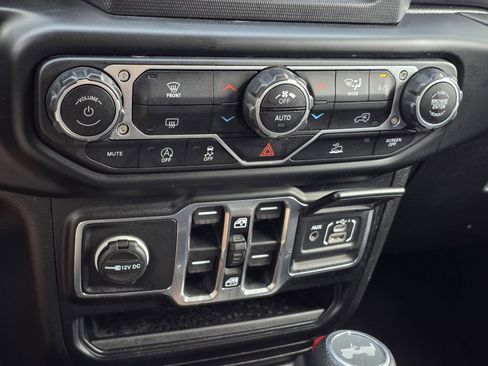 Used 2023 Jeep Wrangler Unlimited Sport AWD/4WD image 24