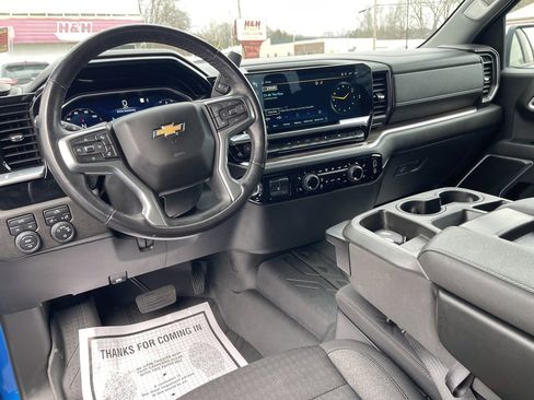 Used 2022 Chevrolet Silverado 1500 LT image 10