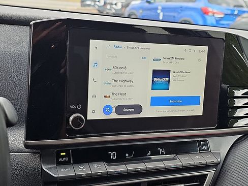 Used 2025 Toyota Camry SE image 17