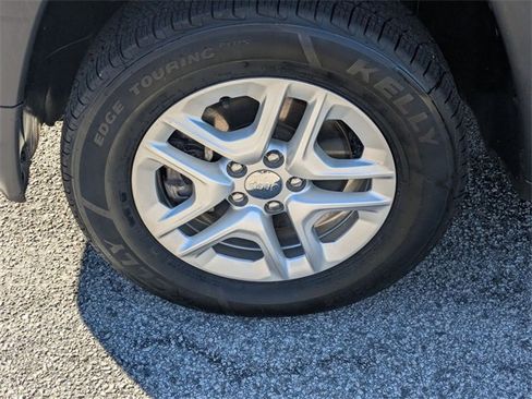 Used 2021 Jeep Compass Sport w/ Cold Weather Group image 10