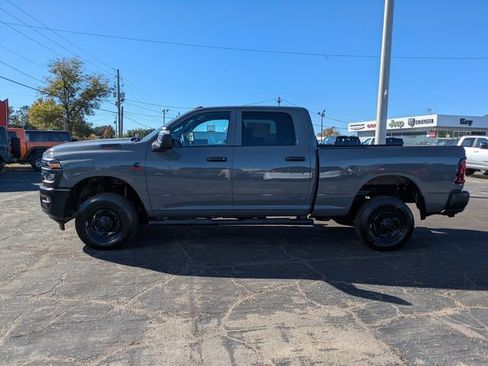 New 2026 RAM 2500 Tradesman AWD/4WD image 7