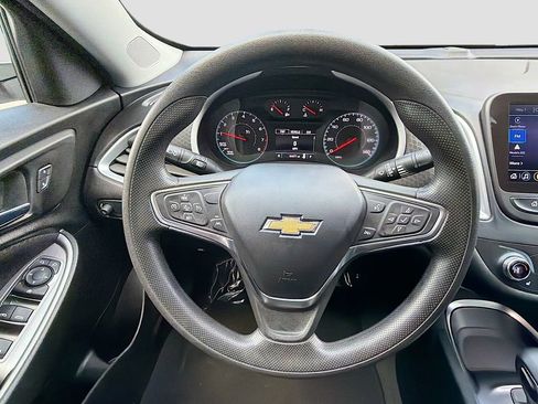 Used 2023 Chevrolet Malibu LT image 9