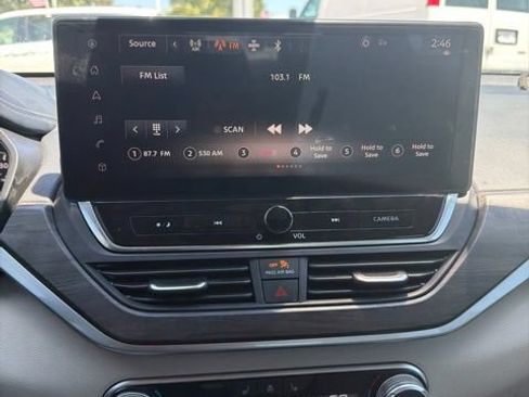 Used 2023 Nissan Altima 2.5 SL FWD image 8
