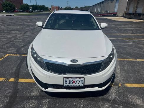 Used 2011 Kia Optima EX FWD image 2