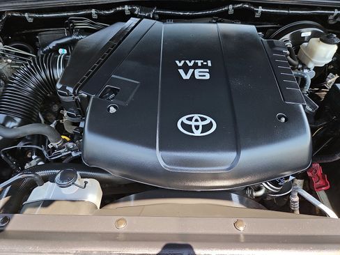 Used 2014 Toyota Tacoma PreRunner w/ Convenience Package RWD image 27