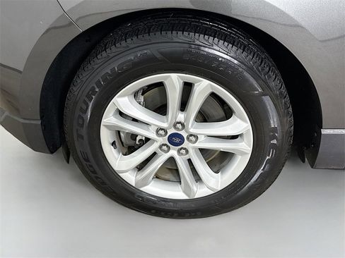 Used 2019 Ford Edge SEL image 29