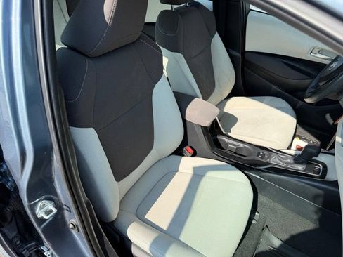 Used 2020 Toyota Corolla LE FWD image 11