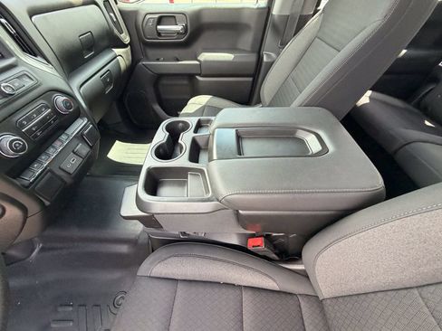 Used 2022 Chevrolet Silverado 1500 Custom AWD/4WD image 19