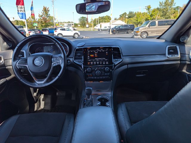 Used 2022 Jeep Grand Cherokee Laredo X AWD/4WD image 11
