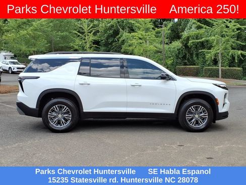 New 2026 Chevrolet Traverse LT w/ Driver Confidence Package FWD image 33