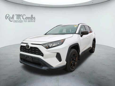 Used 2021 Toyota RAV4 LE FWD image 1