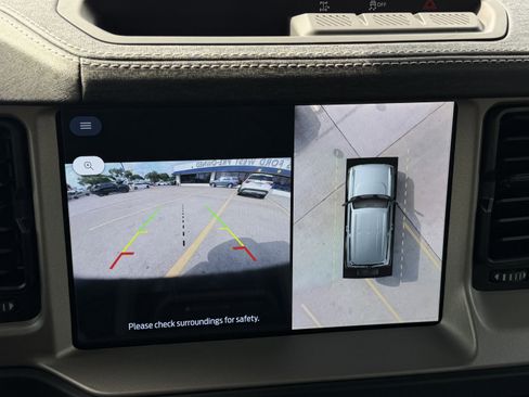 Used 2025 Ford Bronco Outer Banks image 24