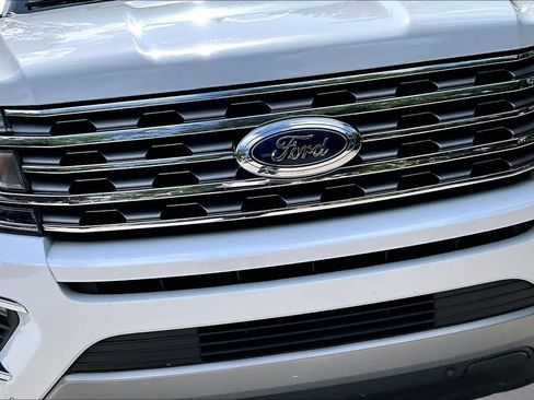 Used 2021 Ford Expedition Limited RWD image 30