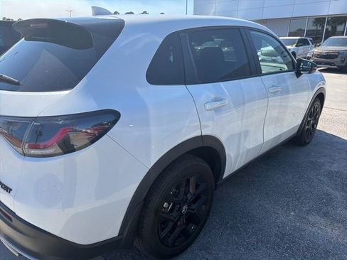 Used 2024 Honda HR-V Sport image 8