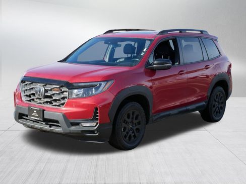 Used 2023 Honda Passport TrailSport image 3