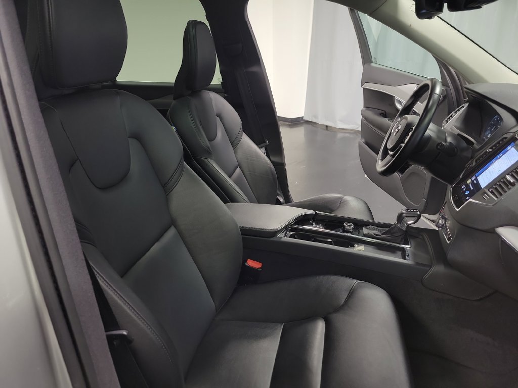 Used 2022 Volvo XC90 T5 Momentum AWD/4WD image 36
