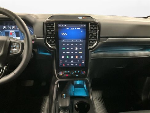 Used 2024 Ford Ranger Lariat w/ FX4 Off-Road Package image 10