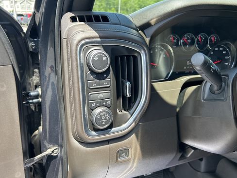 Used 2019 Chevrolet Silverado 1500 LT w/ All-Star Edition AWD/4WD image 17