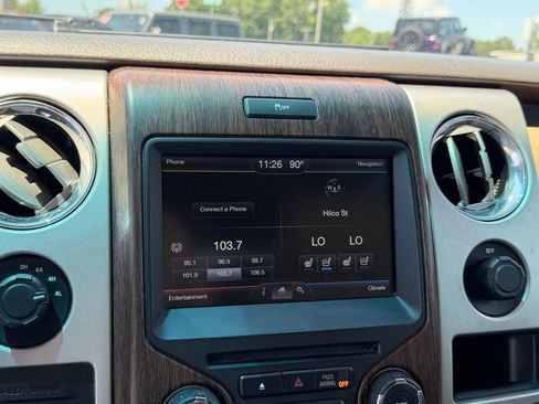 Used 2014 Ford F150 Lariat w/ Equipment Group 502A Luxury AWD/4WD image 23