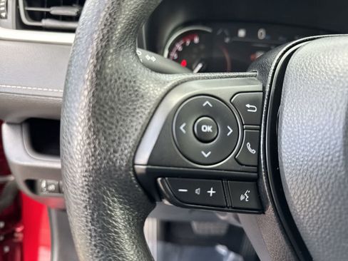 Used 2025 Toyota RAV4 XLE w/ Convenience Package FWD image 22