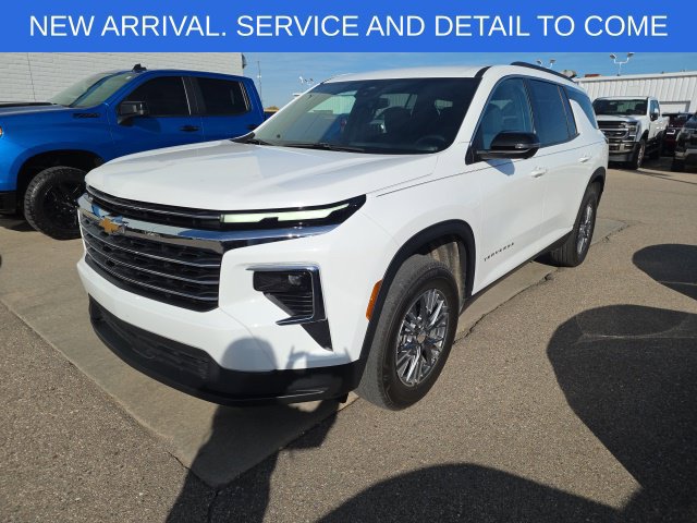Used 2024 Chevrolet Traverse LT w/ Trailering Package FWD image 13
