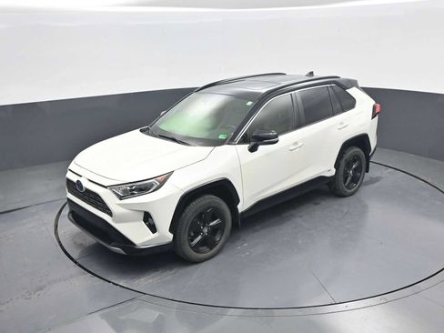 Used 2019 Toyota RAV4 XSE w/ Carpet Mat Package AWD/4WD image 34