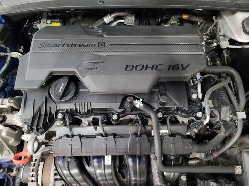 Used 2023 Hyundai Elantra SEL image 30