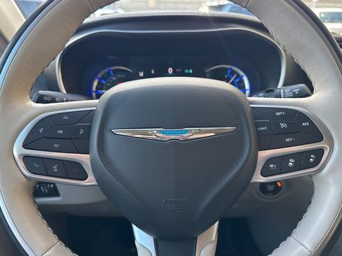 Used 2020 Chrysler Pacifica Limited w/ Advanced Safetytec Group image 25