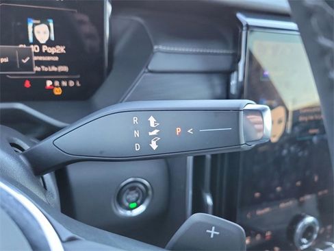 Used 2025 GMC Acadia Elevation image 29