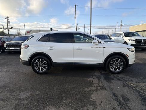Certified 2023 Lincoln Nautilus AWD w/ Premium Package image 6