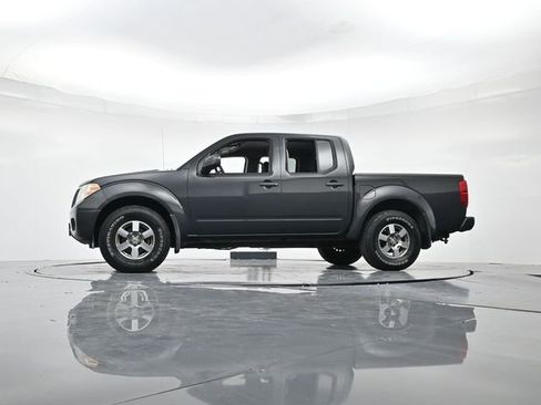 Used 2013 Nissan Frontier PRO-4X image 35