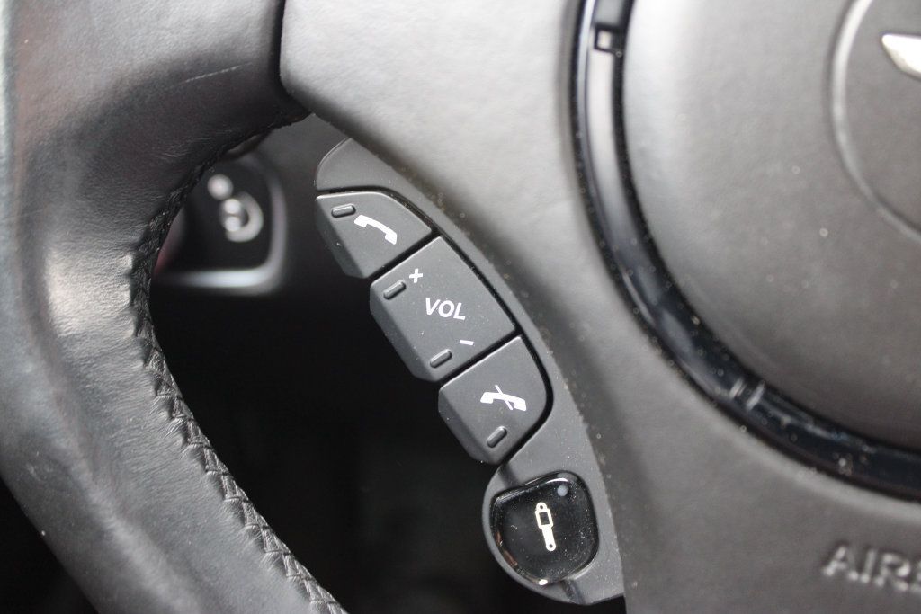 Used 2014 Aston Martin Vanquish Volante RWD image 13