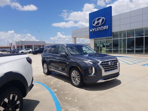 Used 2020 Hyundai Palisade Limited image 1