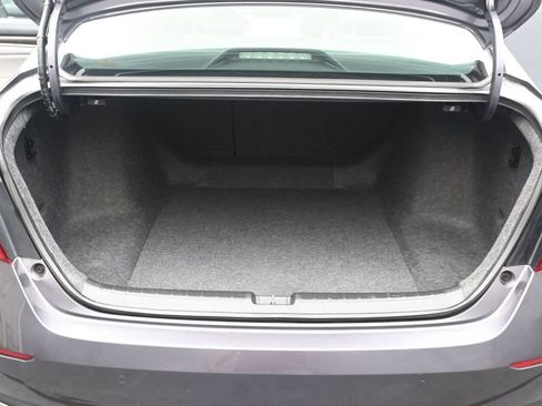 Used 2019 Honda Accord Touring image 15