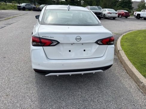 New 2025 Nissan Versa SV w/ Trunk Package image 10